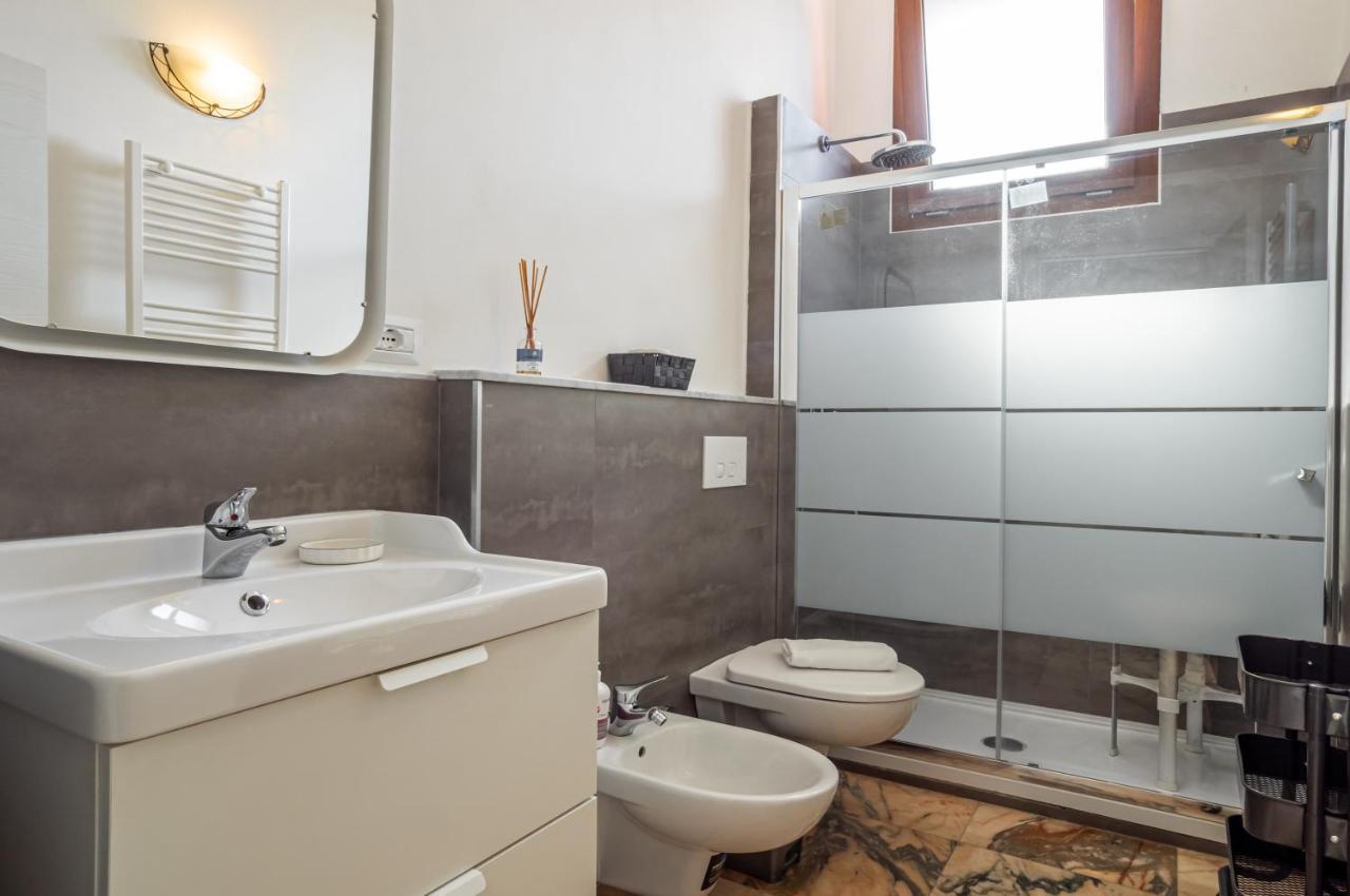 Lovely Apartment X5 W/ Terrace & Private Parking La Spezia Luaran gambar